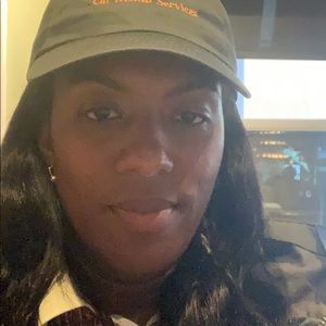 Meet your Posher, Samia